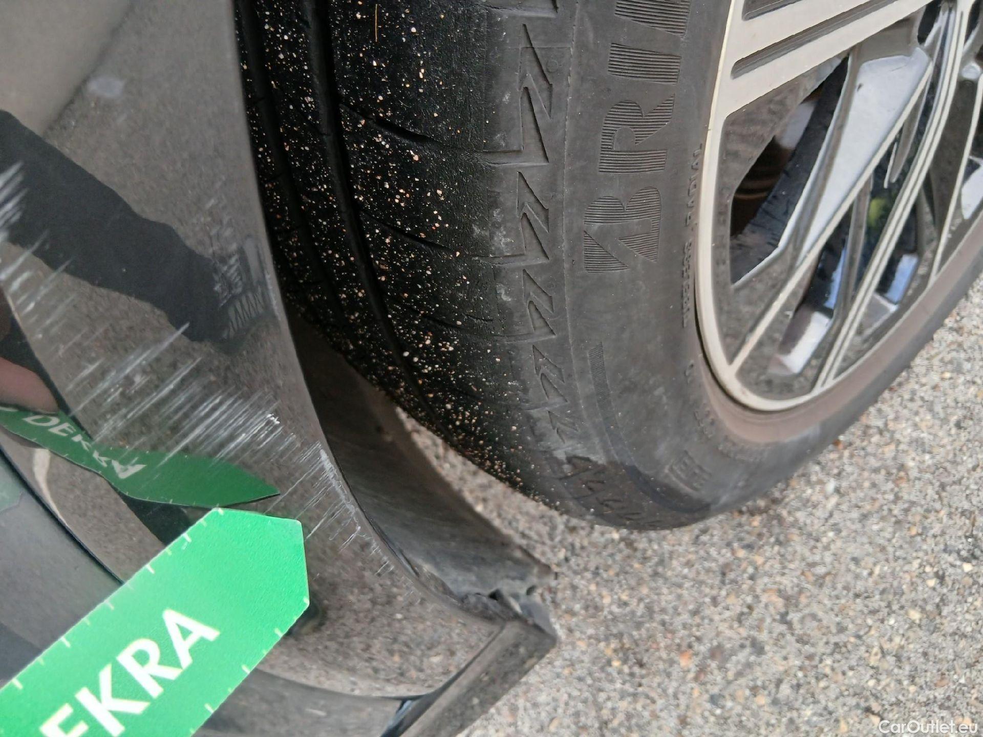  Audi  Q4 E-Tron AUDI Q4 Sportback e-tron / 2021 / 5P / todoterreno Black line edition 35 e-tron 125kW 55kWh #49