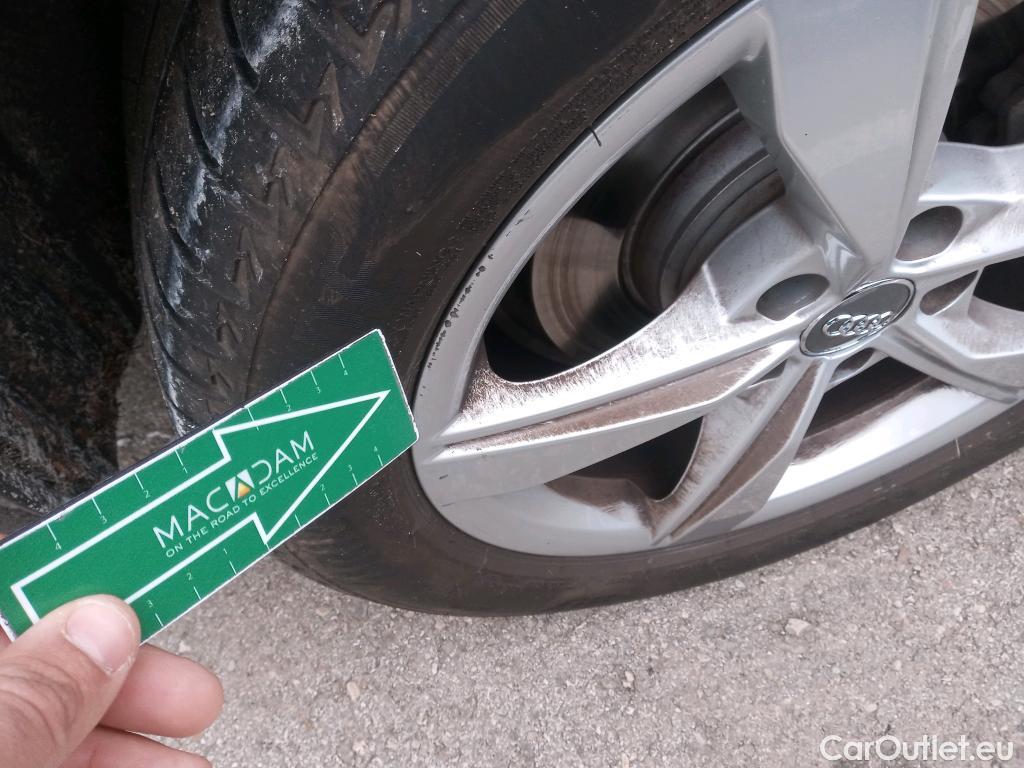  Audi  A4 AUDI  / 2019 / 4P / sedán Advanced 30 TDI 100kW (136CV) S tronic #15