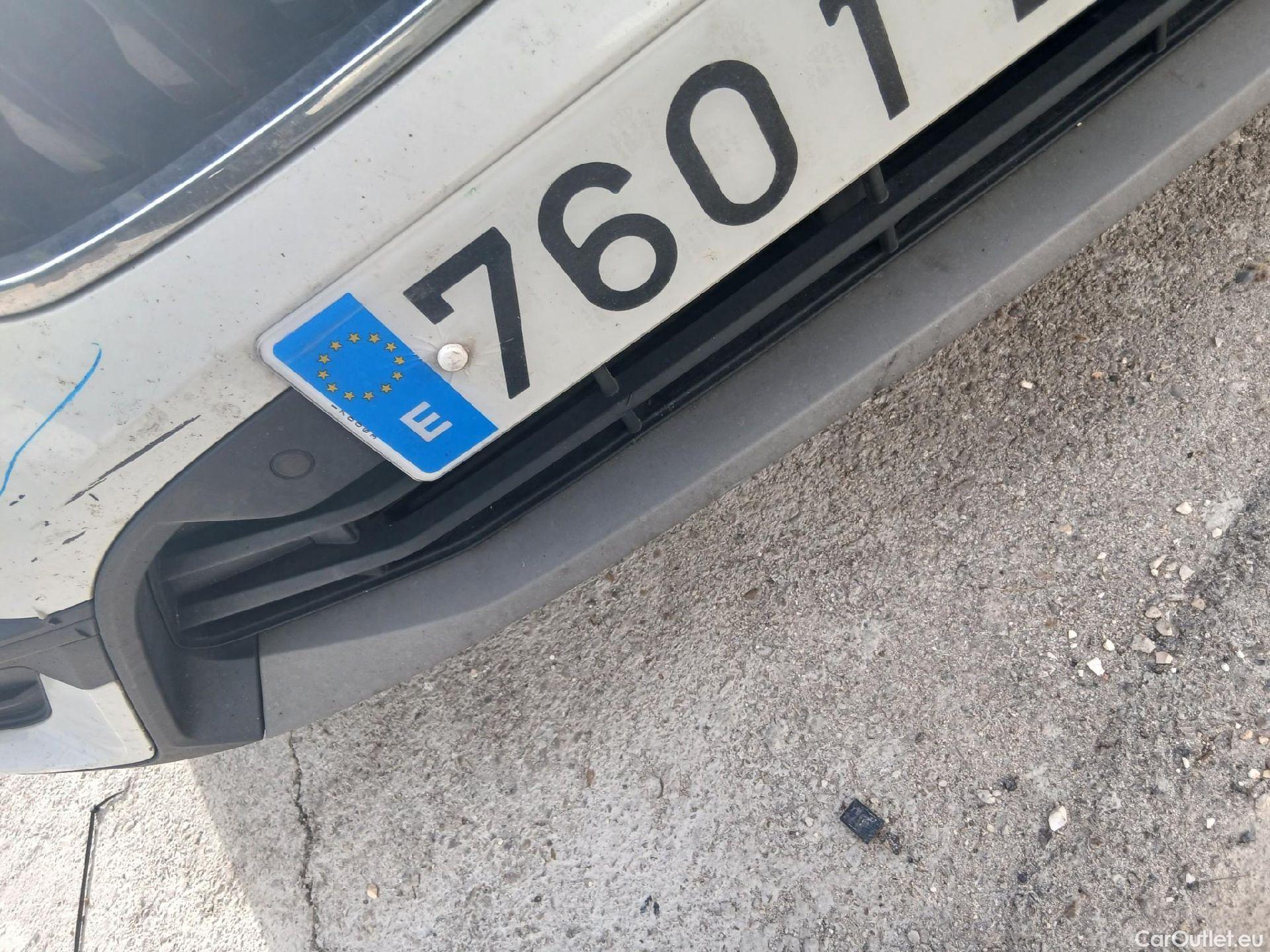  Bmw  X1 BMW  / 2019 / 5P / todoterreno sDrive16d Business #12