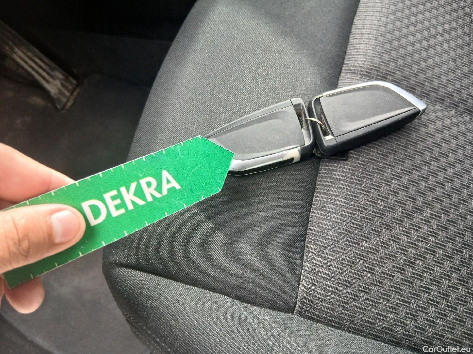  Bmw  X1 BMW  / 2019 / 5P / todoterreno sDrive16d Business #9