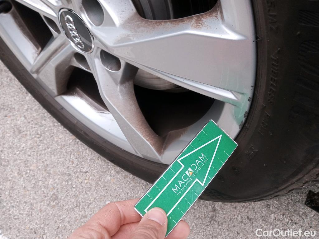  Audi  A4 AUDI  / 2019 / 4P / sedán Advanced 30 TDI 100kW (136CV) S tronic #25