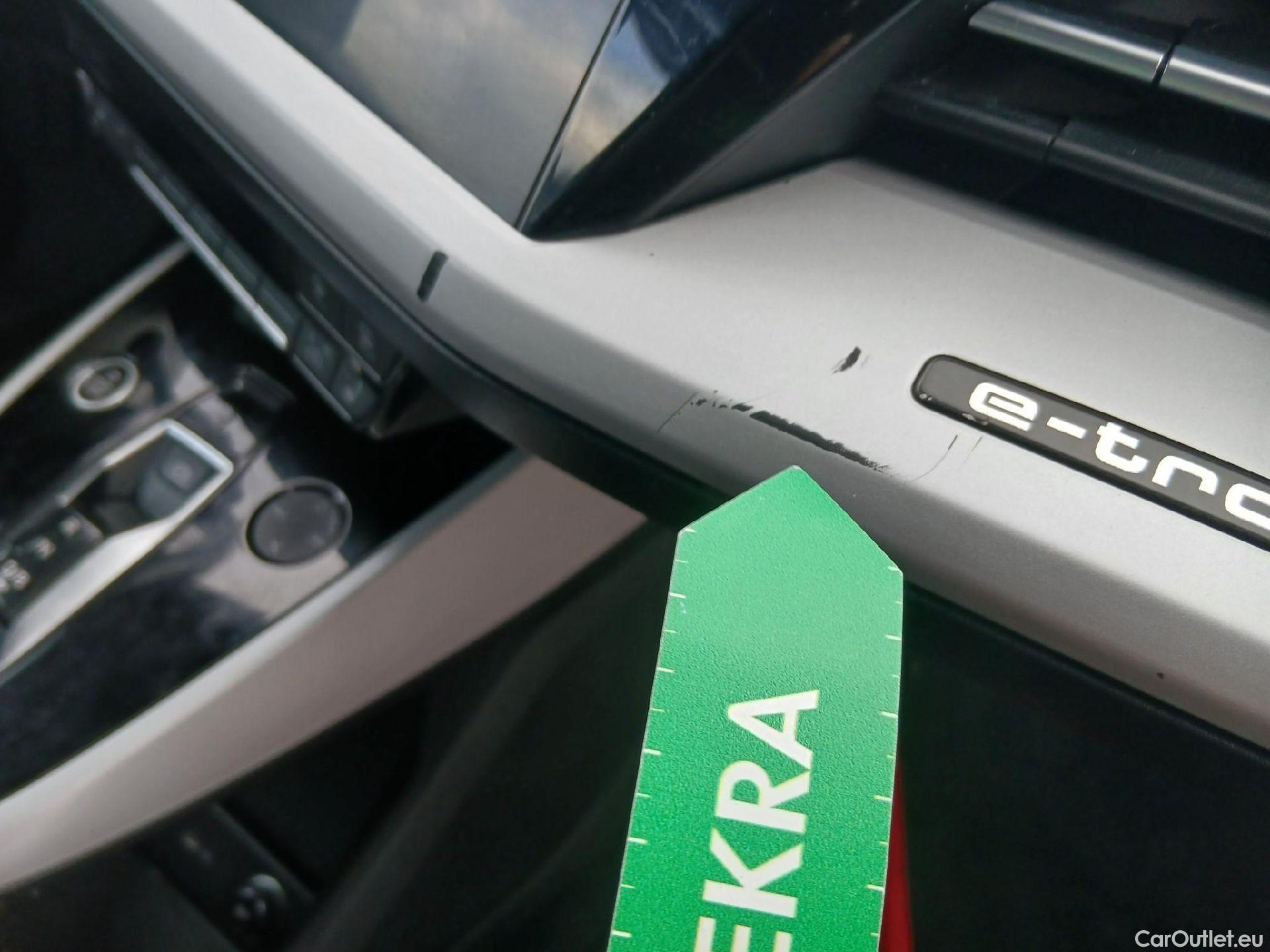  Audi  Q4 E-Tron AUDI Q4 Sportback e-tron / 2021 / 5P / todoterreno Black line edition 35 e-tron 125kW 55kWh #32