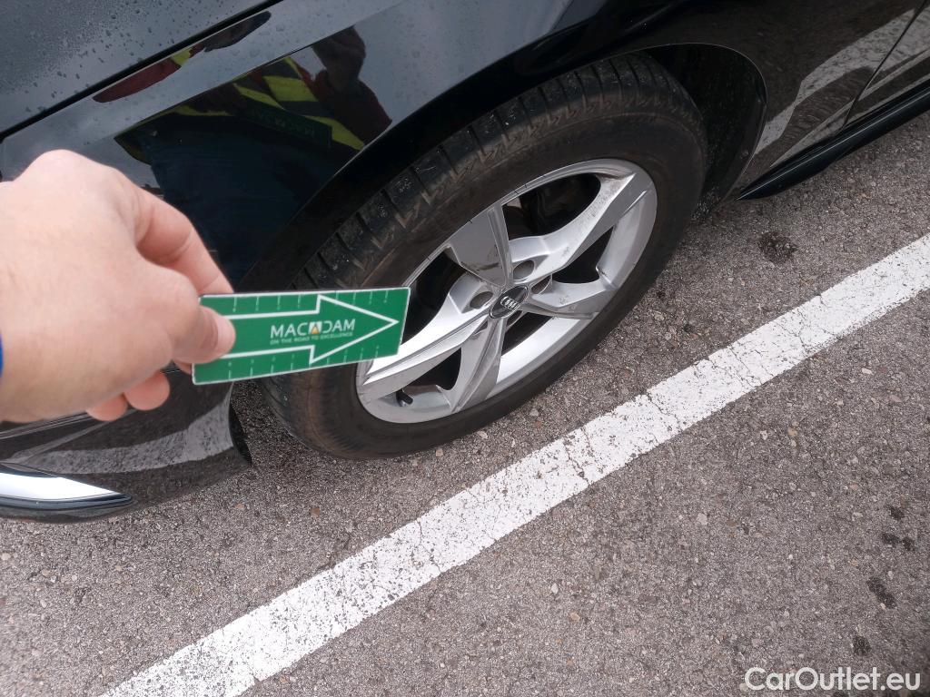  Audi  A4 AUDI  / 2019 / 4P / sedán Advanced 30 TDI 100kW (136CV) S tronic #14