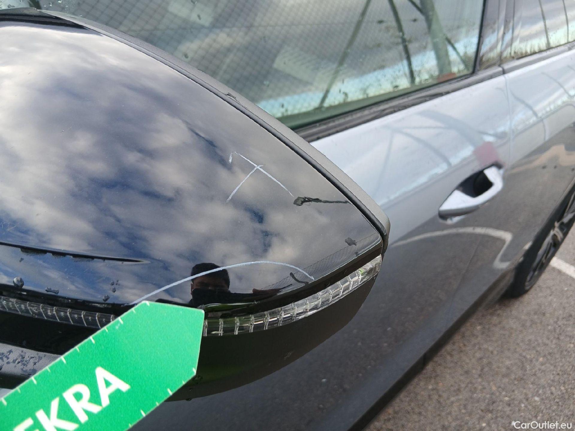  Audi  Q4 E-Tron AUDI Q4 Sportback e-tron / 2021 / 5P / todoterreno Black line edition 35 e-tron 125kW 55kWh #57