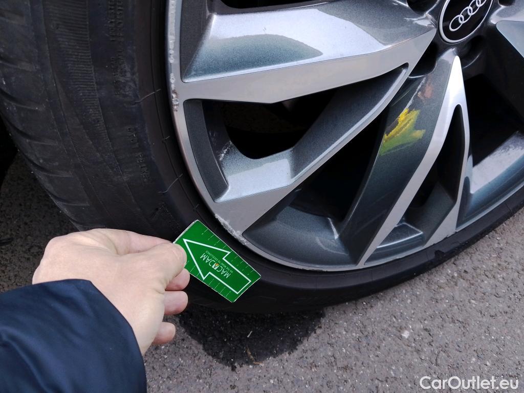  Audi  Q7 AUDI  / 2019 / 5P / todoterreno S line 60 TFSIe 335kW(456CV) quattro tip #9