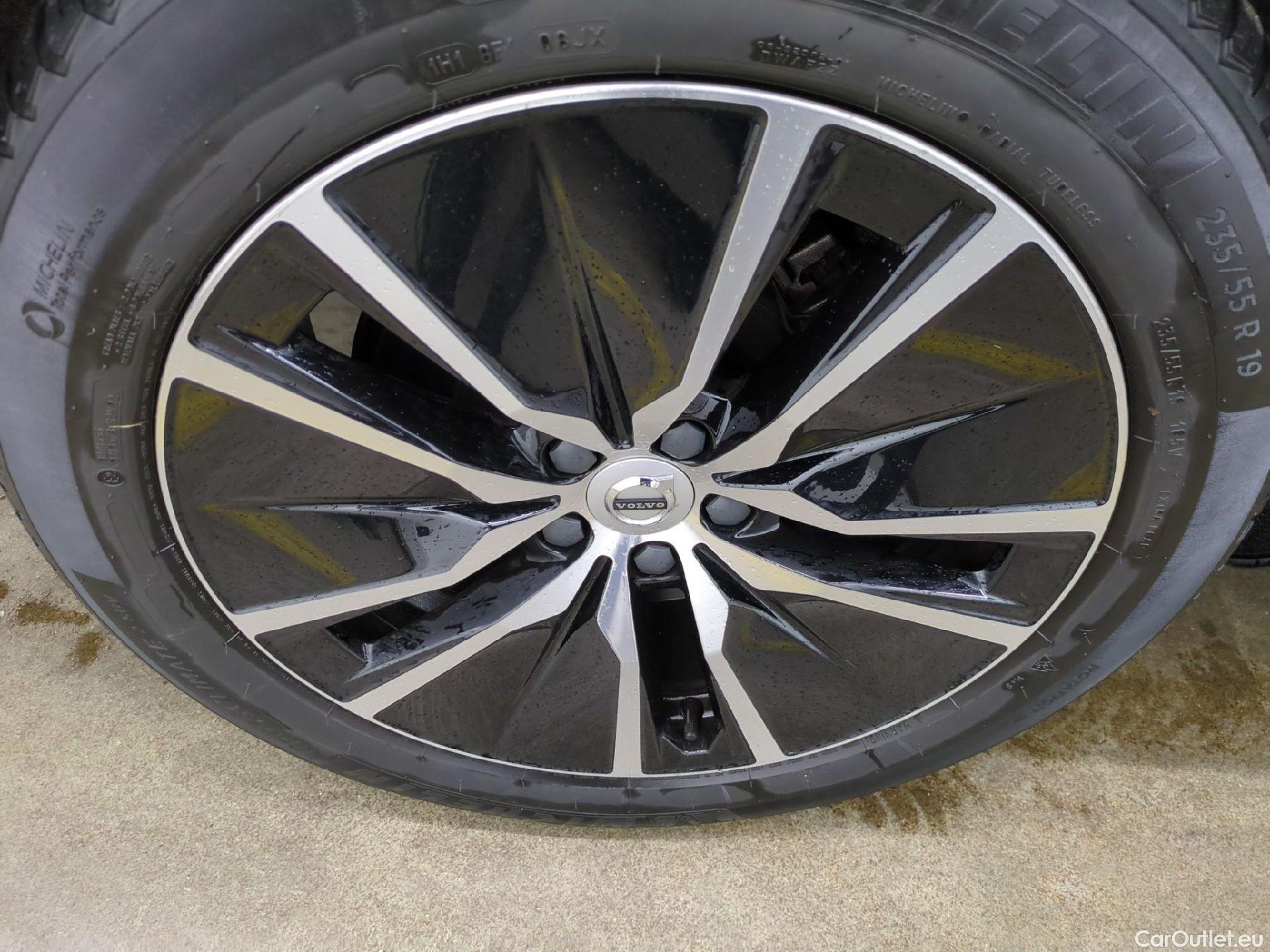  Volvo  XC90 VOLVO  / 2019 / 5P / SUV Recharge T8 AWD GT 8 Inscription Busi #9