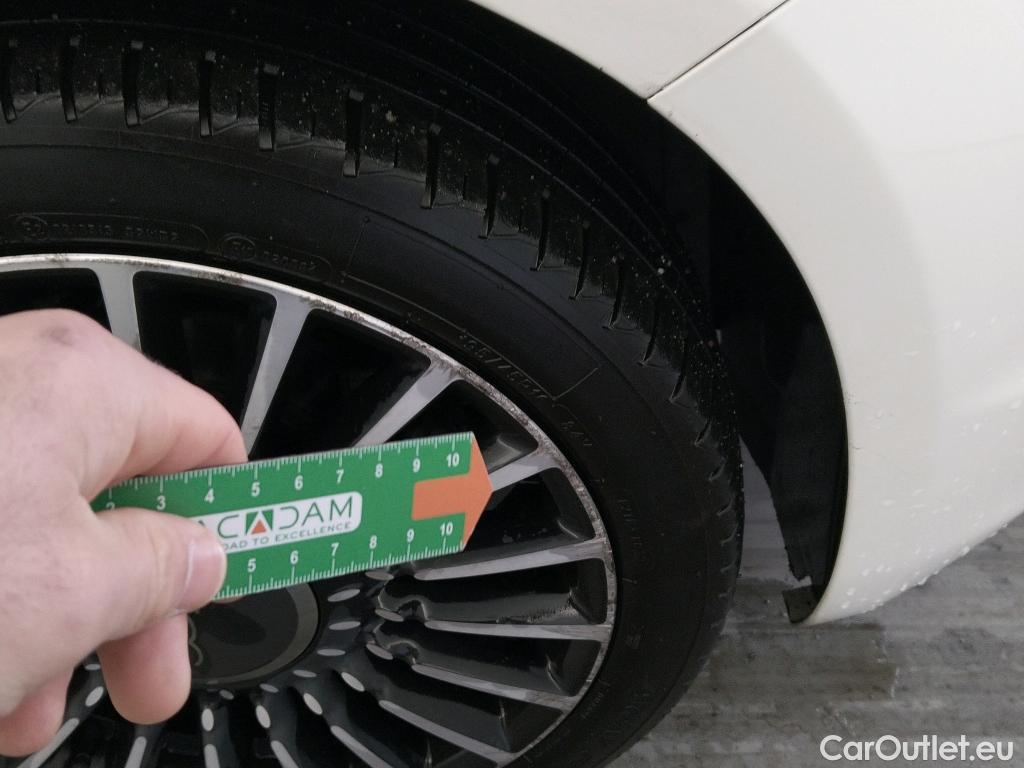  Fiat  500 FIAT  / 2015 / 3P / berlina con portón 1.2 8v 51kW (69CV) Mirror Fleet(SP) #6