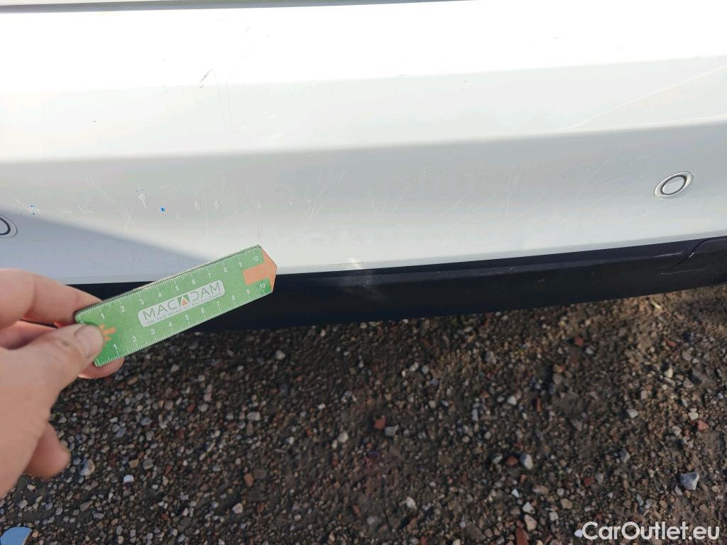  Ford  Focus FORD  / 2018 / 5P / berlina con portón 1.5 Ecoblue 88kW Trend+ #16