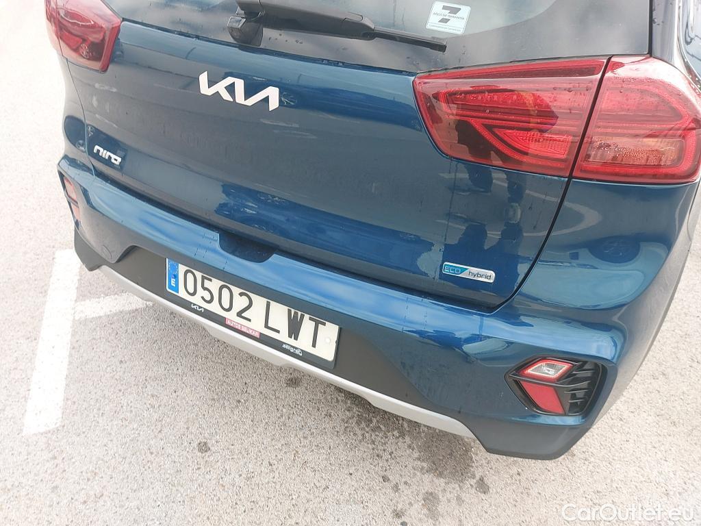  KIA  Niro KIA  / 2019 / 5P / crossover 1.6 GDi HEV 104kW (141CV) Concept #17