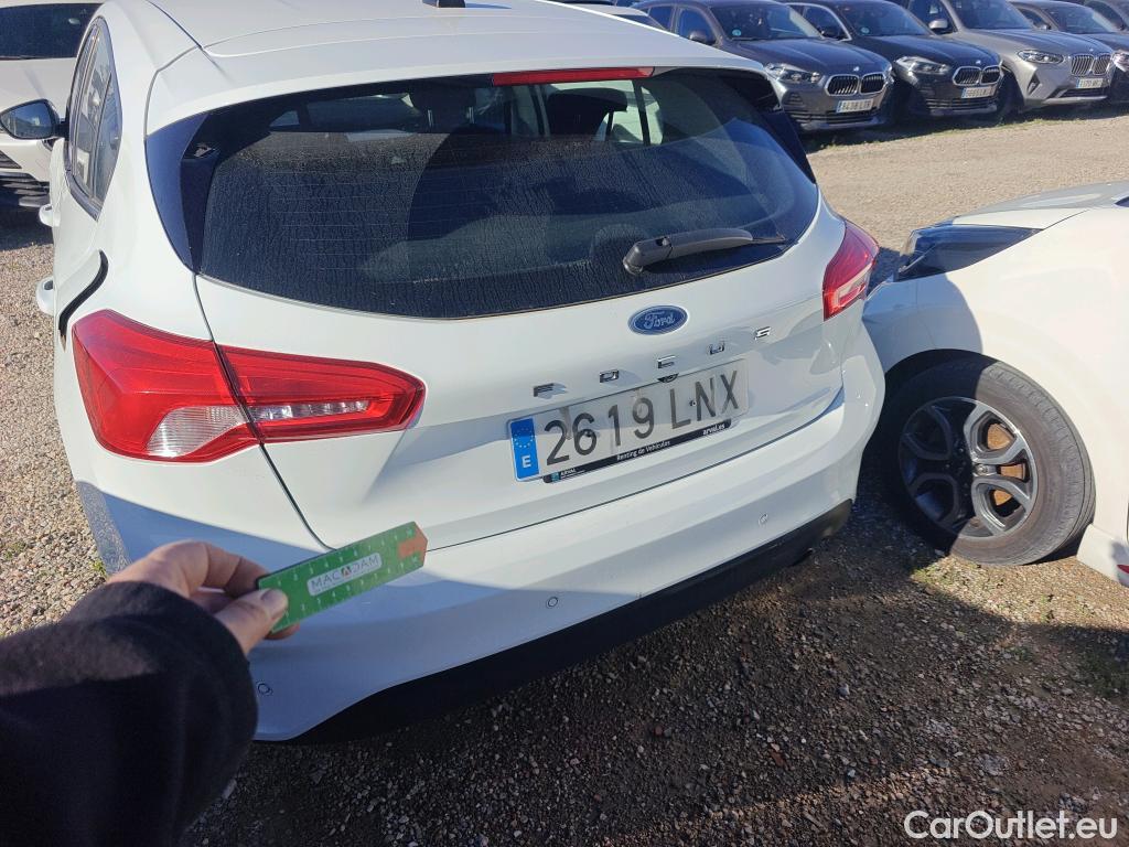 Ford  Focus FORD  / 2018 / 5P / berlina con portón 1.5 Ecoblue 88kW Trend+ #4