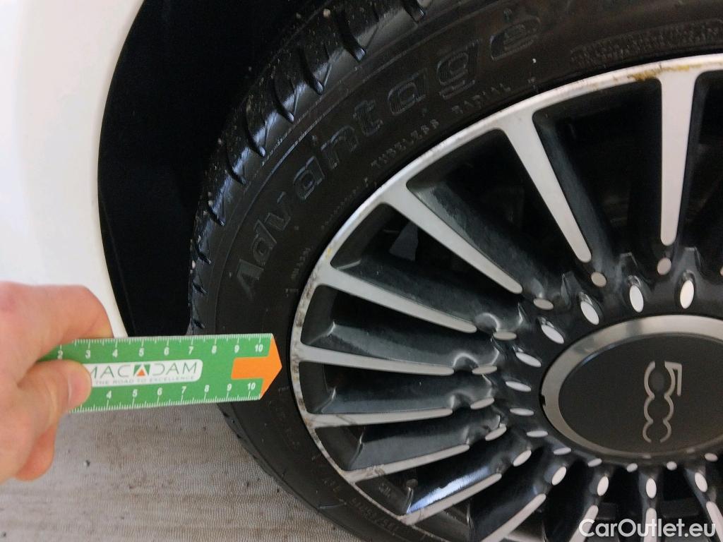  Fiat  500 FIAT  / 2015 / 3P / berlina con portón 1.2 8v 51kW (69CV) Mirror Fleet(SP) #4