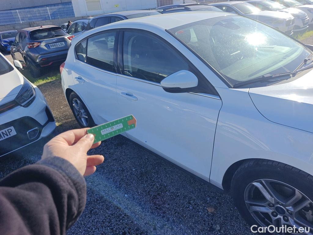  Ford  Focus FORD  / 2018 / 5P / berlina con portón 1.5 Ecoblue 88kW Trend+ #2