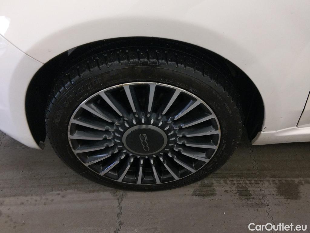  Fiat  500 FIAT  / 2015 / 3P / berlina con portón 1.2 8v 51kW (69CV) Mirror Fleet(SP) #3