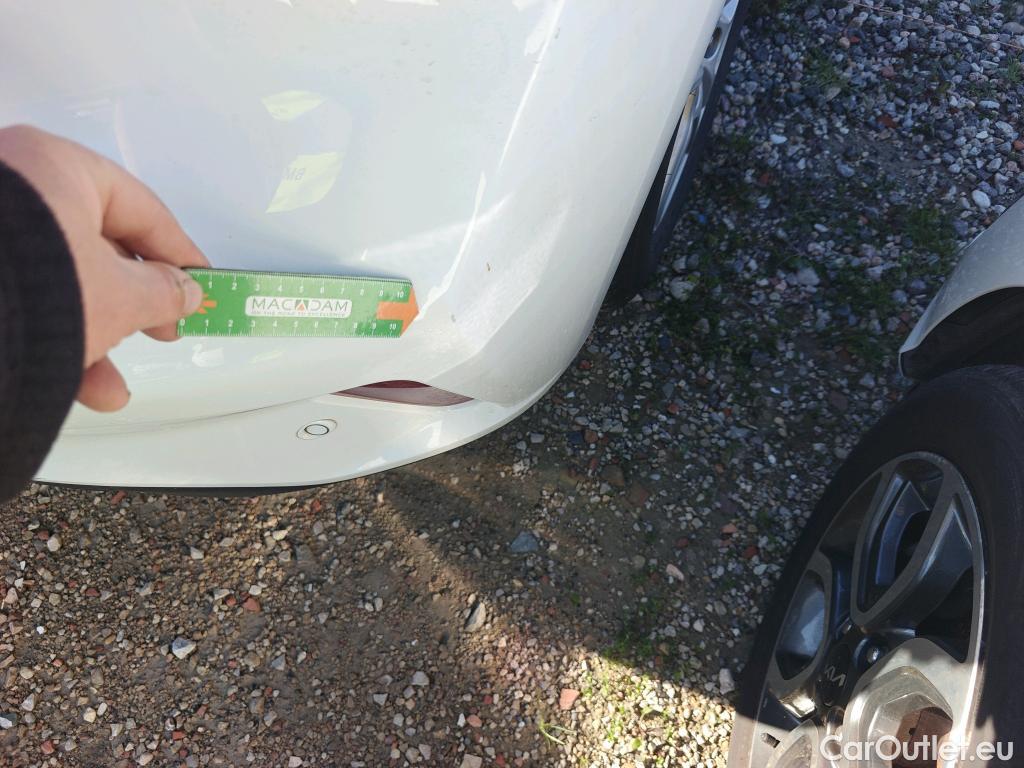  Ford  Focus FORD  / 2018 / 5P / berlina con portón 1.5 Ecoblue 88kW Trend+ #17