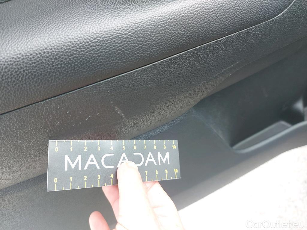  KIA  Niro KIA  / 2019 / 5P / crossover 1.6 GDi HEV 104kW (141CV) Concept #14