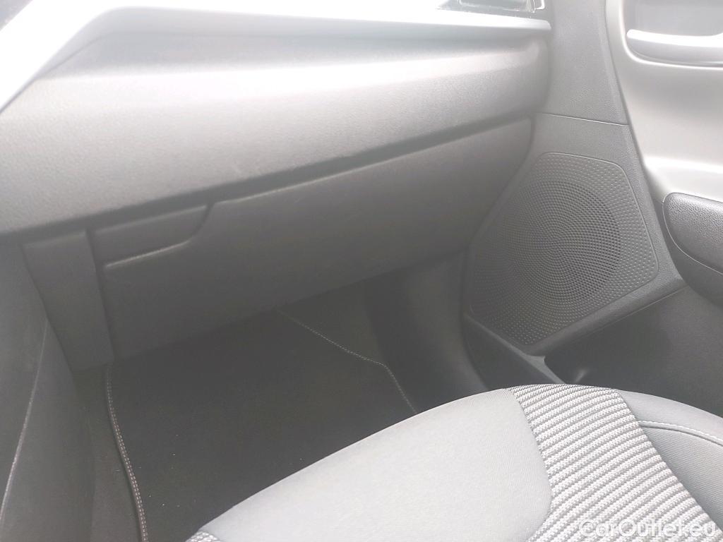  KIA  Niro KIA  / 2019 / 5P / crossover 1.6 GDi HEV 104kW (141CV) Concept #11