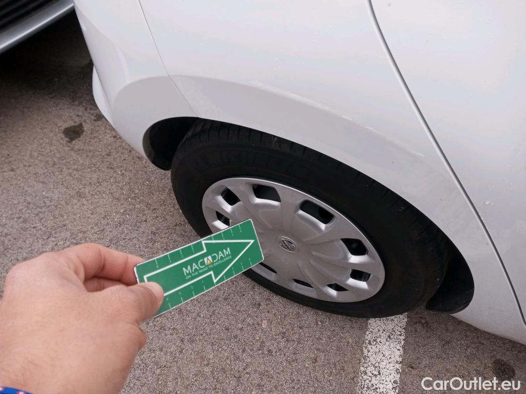  Nissan  Micra NISSAN  / 2017 / 5P / berlina con portón IG-T 68 kW (92 CV) E6D-F Acenta Sprint #8