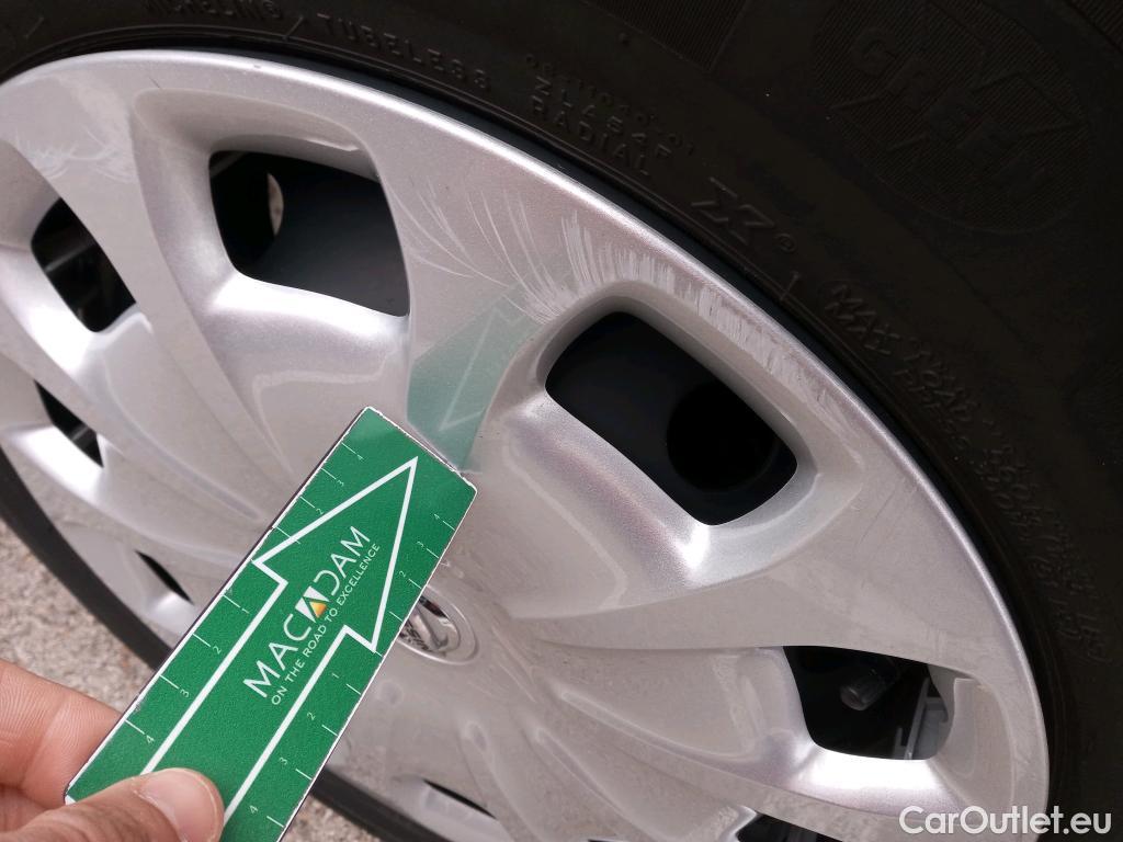  Nissan  Micra NISSAN  / 2017 / 5P / berlina con portón IG-T 68 kW (92 CV) E6D-F Acenta Sprint #7