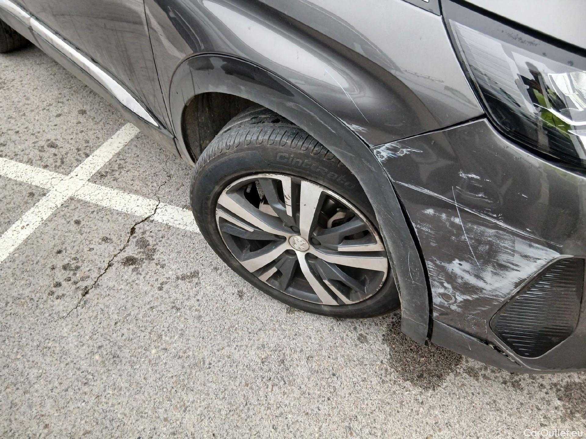  Peugeot  3008 PEUGEOT  / 2020 / 5P / todoterreno 1.5 BlueHDi 96kW (130CV) S&S Allure EAT8 #9