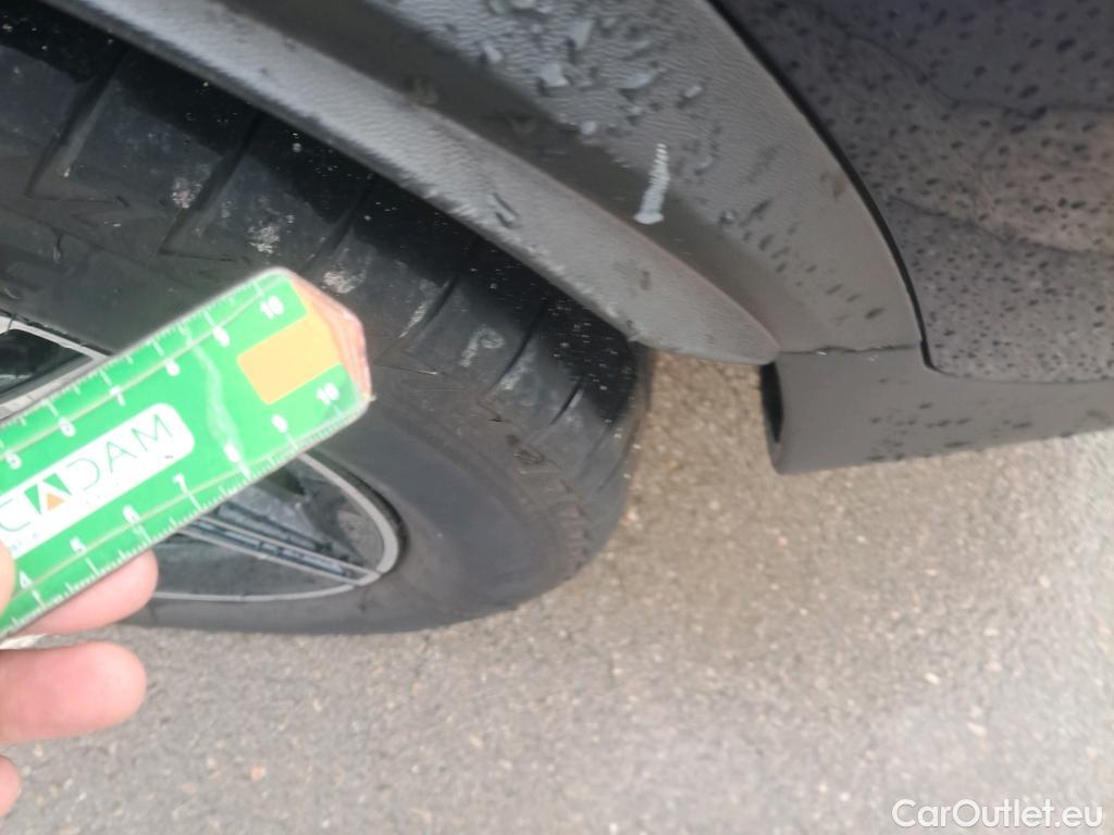  Mercedes  G-Klasee MERCEDES-BENZ GLC Coupé / 2019 / 5P / coupé GLC 220 d 4MATIC #52