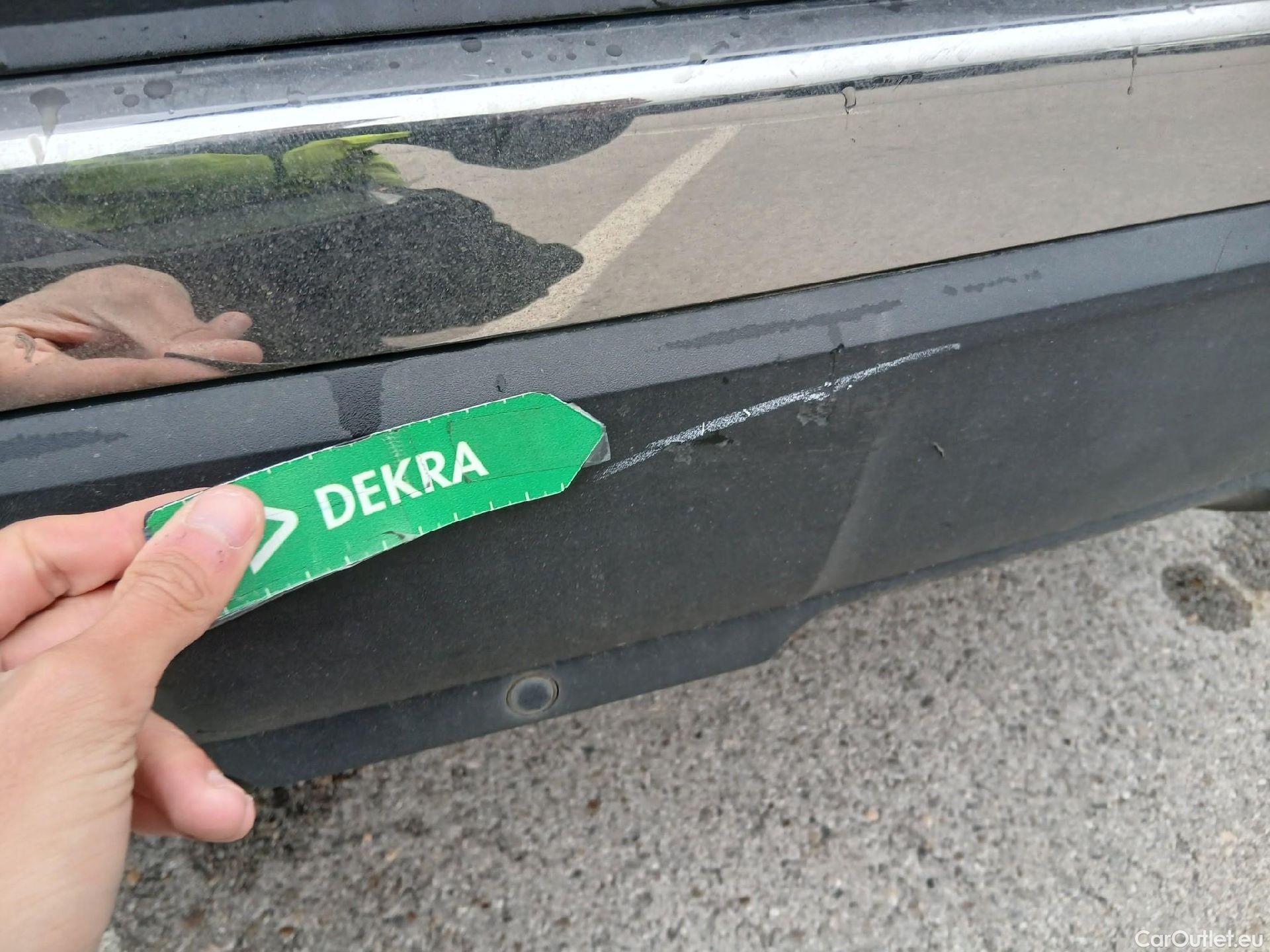  Peugeot  3008 PEUGEOT  / 2020 / 5P / todoterreno 1.5 BlueHDi 96kW (130CV) S&S Allure EAT8 #33