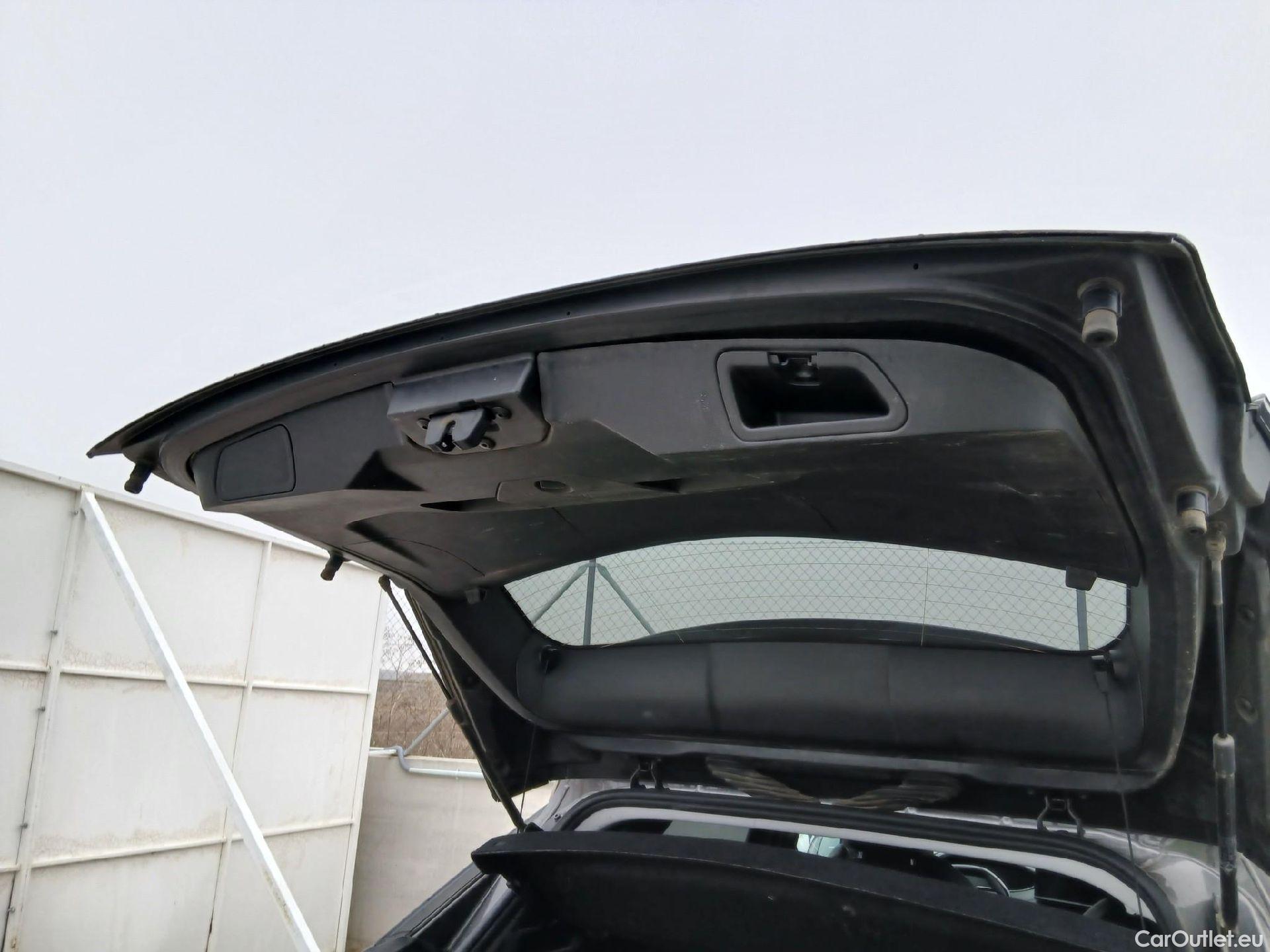  Peugeot  3008 PEUGEOT  / 2020 / 5P / todoterreno 1.5 BlueHDi 96kW (130CV) S&S Allure EAT8 #39