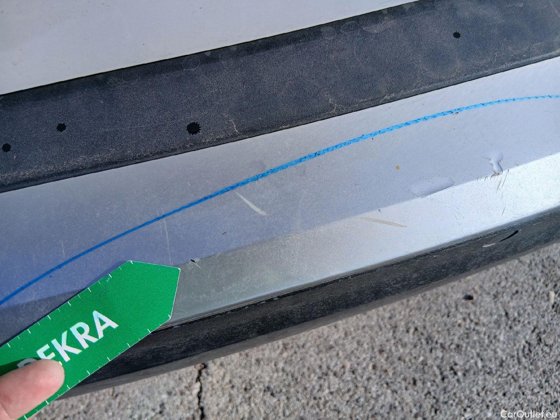  Peugeot  2008 PEUGEOT  / 2019 / 5P / todoterreno Active Puretech 100 S&S BVM6 #24