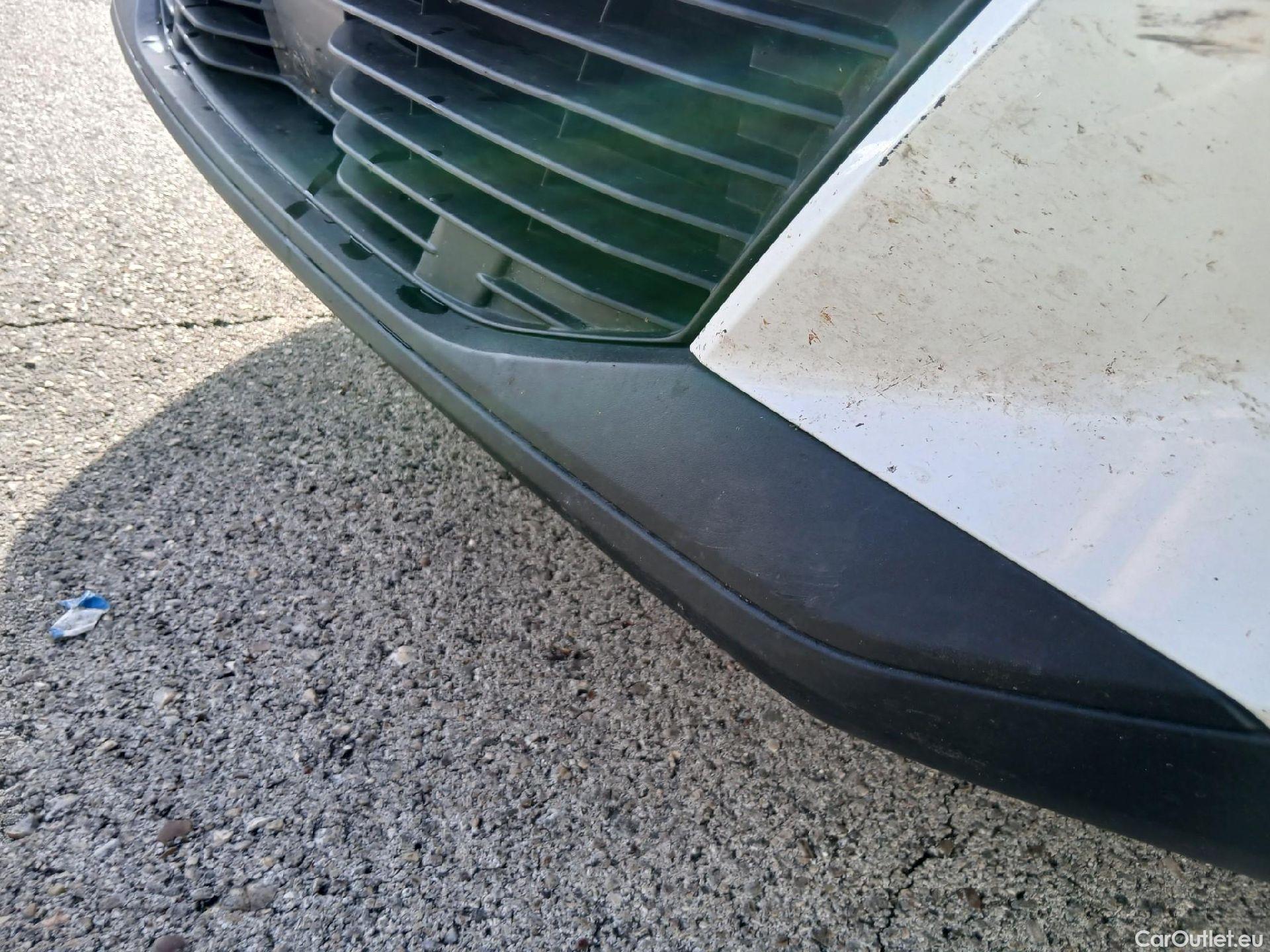  Peugeot  2008 PEUGEOT  / 2019 / 5P / todoterreno Active Puretech 100 S&S BVM6 #15