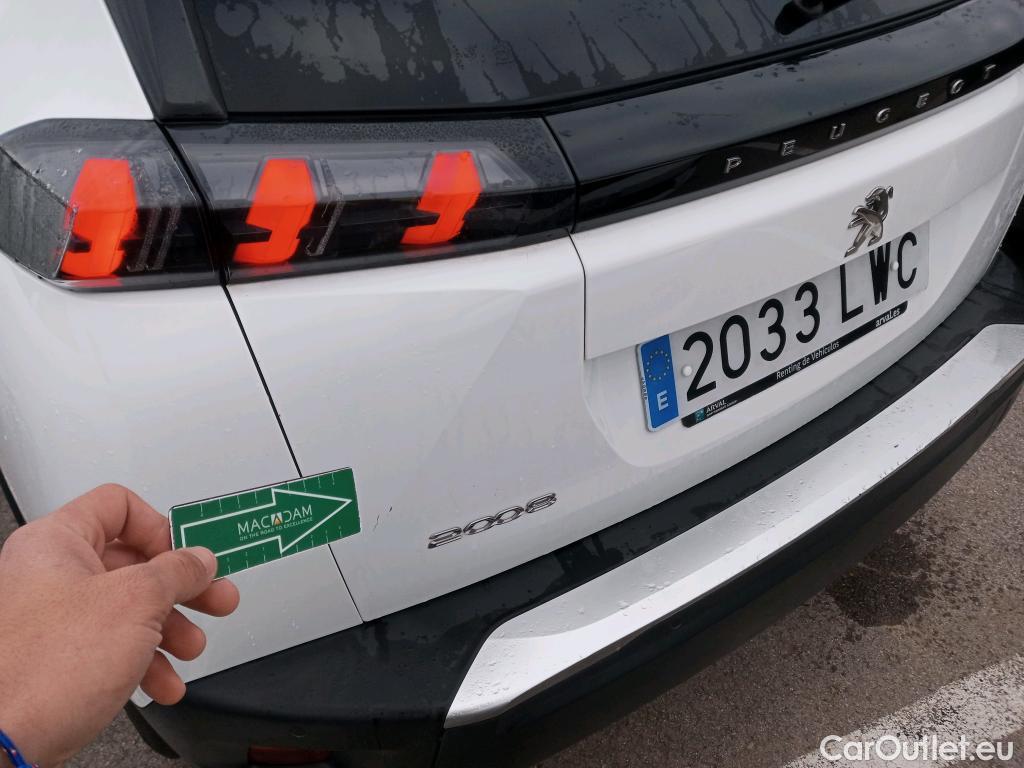  Peugeot  2008 PEUGEOT  / 2019 / 5P / todoterreno Allure BlueHDI 81kW (110CV) #2