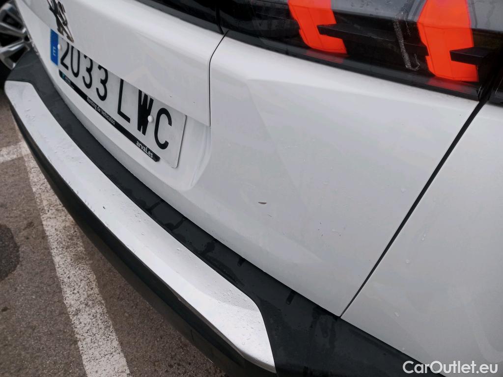  Peugeot  2008 PEUGEOT  / 2019 / 5P / todoterreno Allure BlueHDI 81kW (110CV) #12