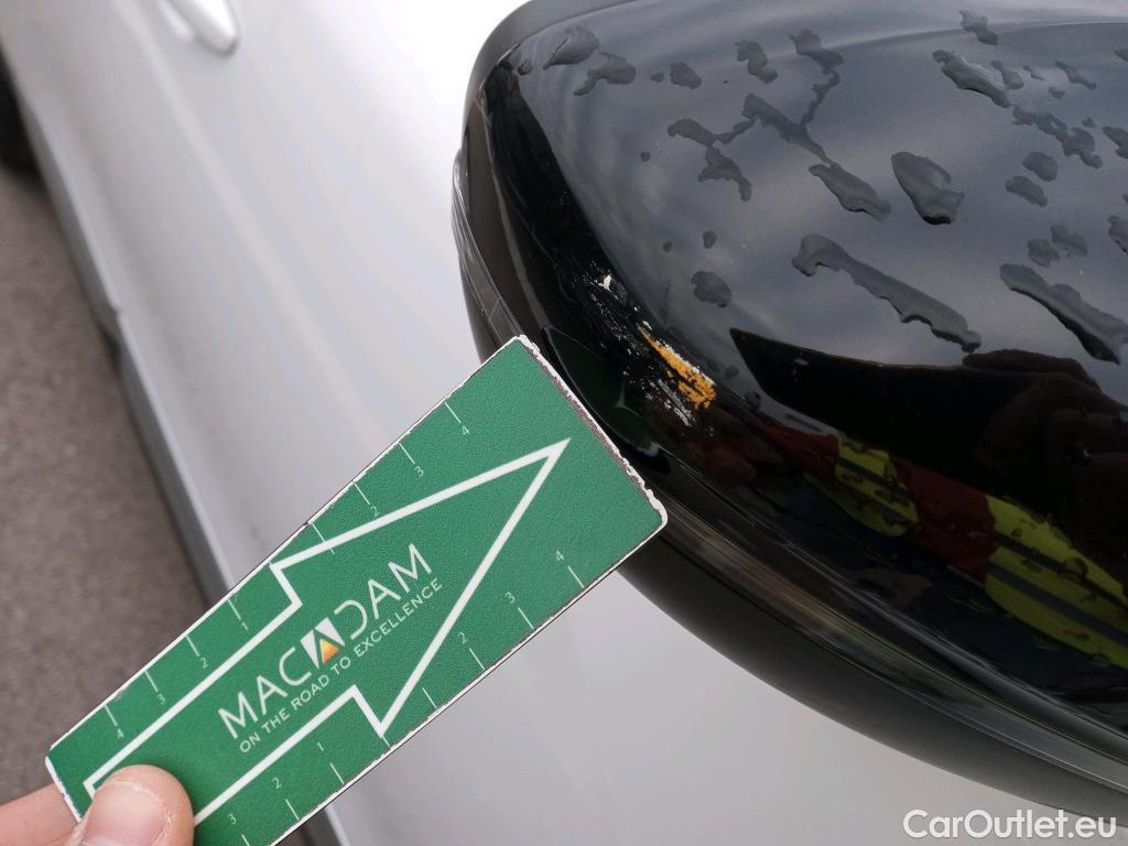  Peugeot  2008 PEUGEOT  / 2019 / 5P / todoterreno Allure BlueHDI 81kW (110CV) #15