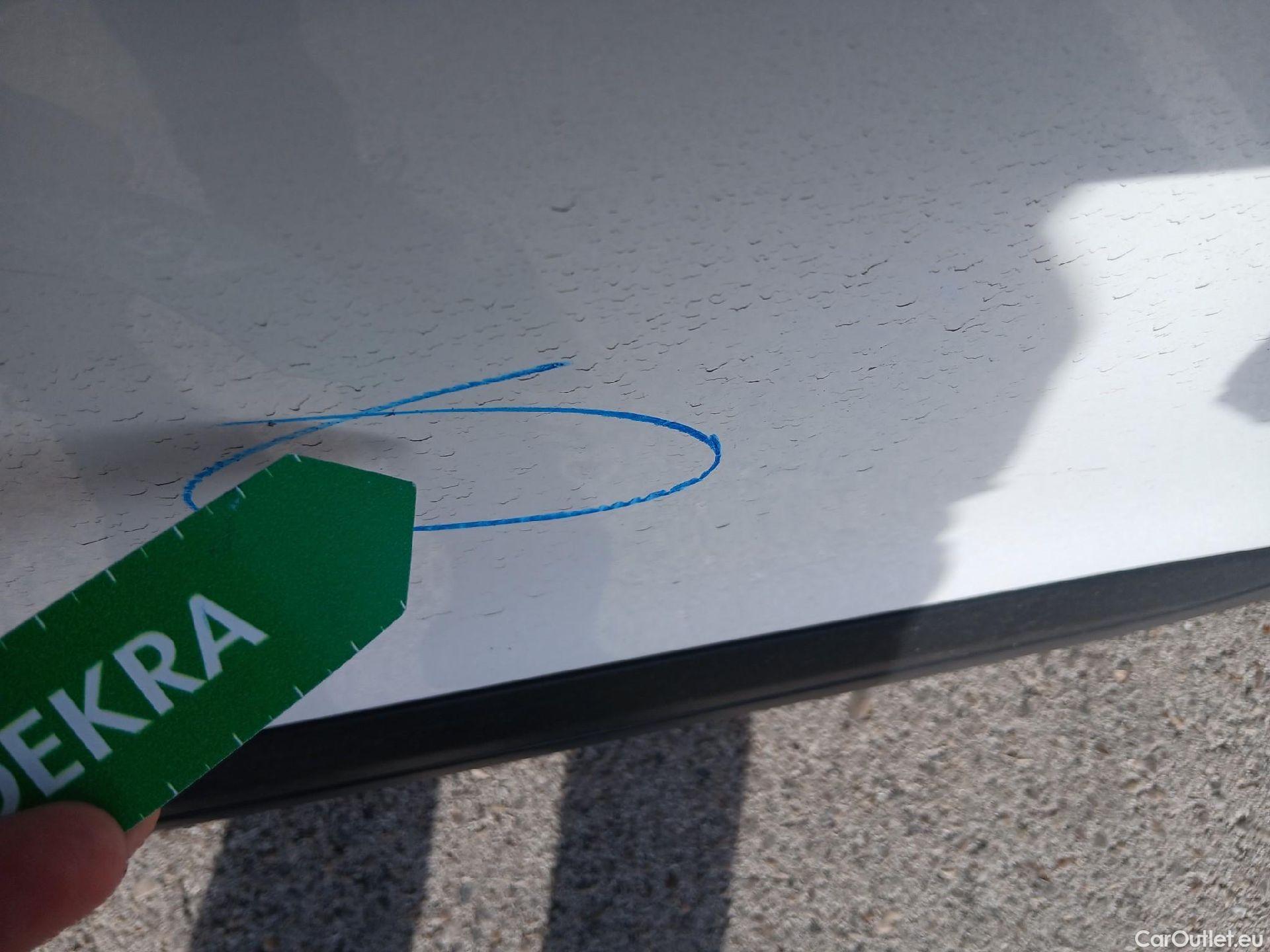  Peugeot  2008 PEUGEOT  / 2019 / 5P / todoterreno Active Puretech 100 S&S BVM6 #33