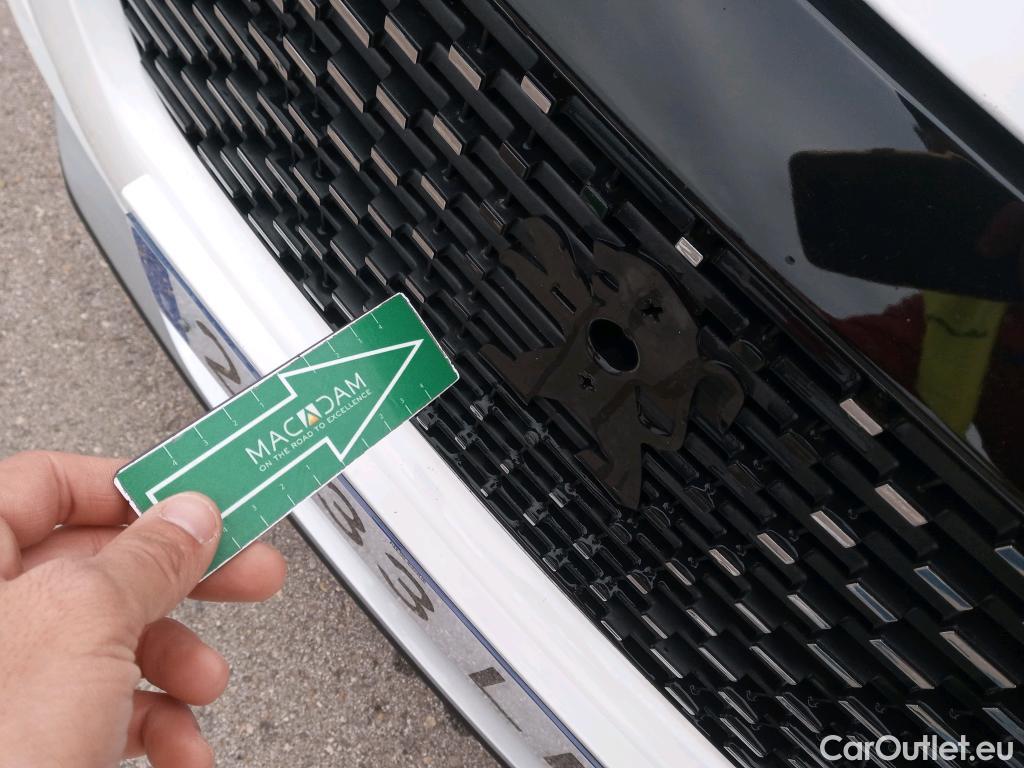  Peugeot  2008 PEUGEOT  / 2019 / 5P / todoterreno Allure BlueHDI 81kW (110CV) #5