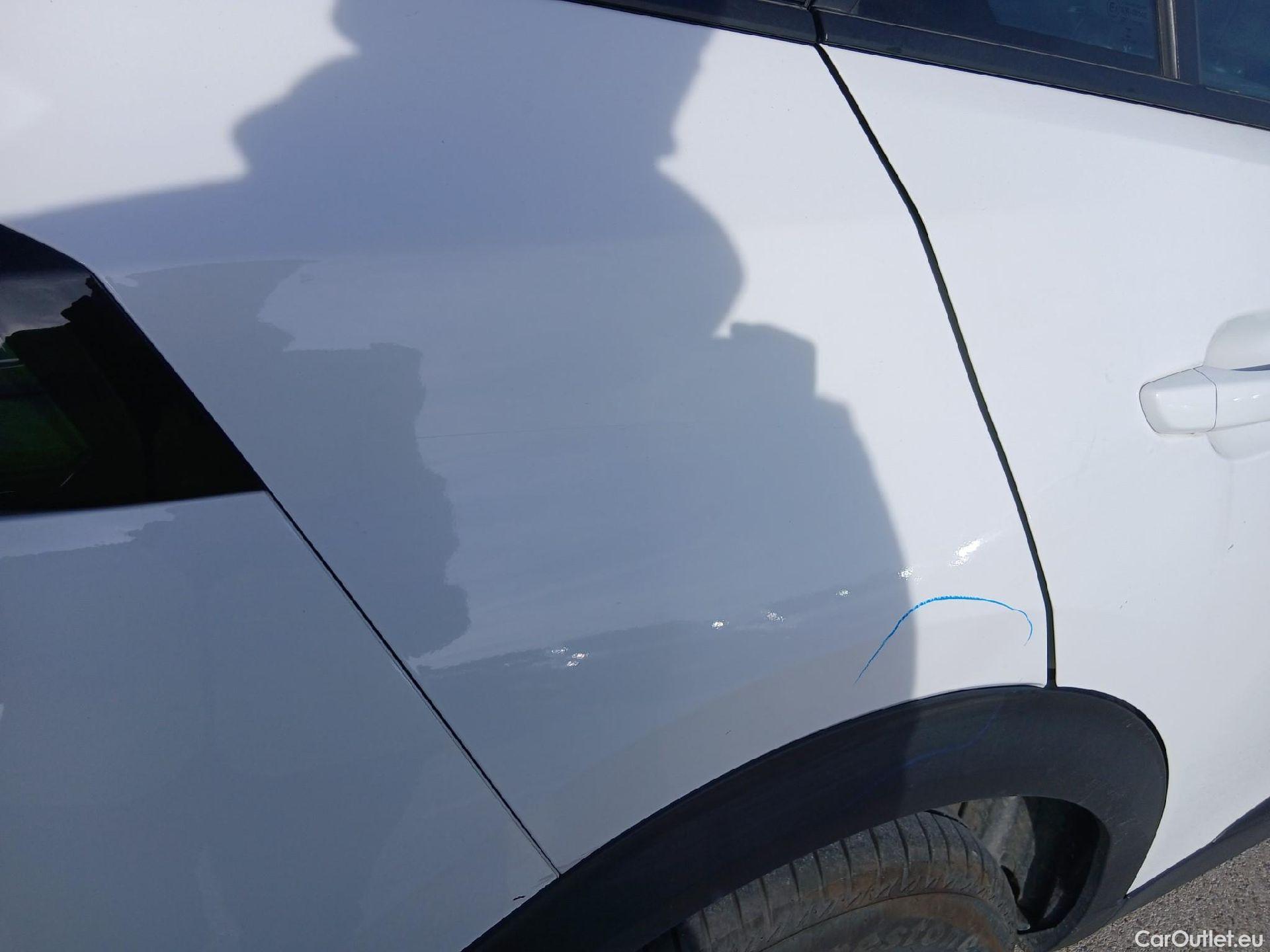  Peugeot  2008 PEUGEOT  / 2019 / 5P / todoterreno Active Puretech 100 S&S BVM6 #31