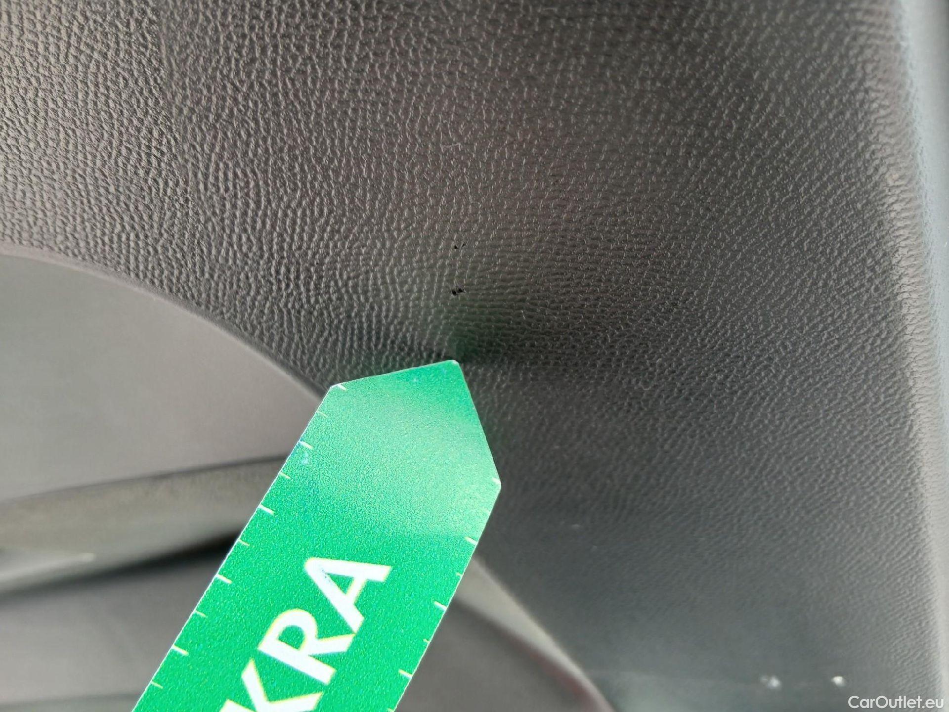  Peugeot  2008 PEUGEOT  / 2019 / 5P / todoterreno Active Puretech 100 S&S BVM6 #4