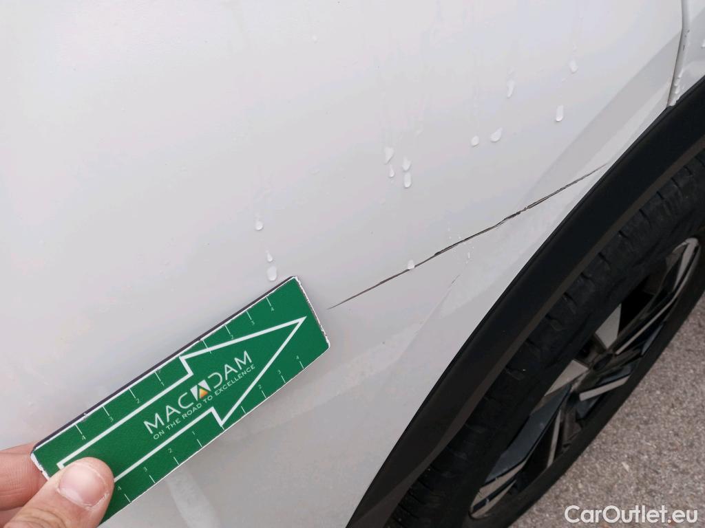  Peugeot  2008 PEUGEOT  / 2019 / 5P / todoterreno Allure BlueHDI 81kW (110CV) #25