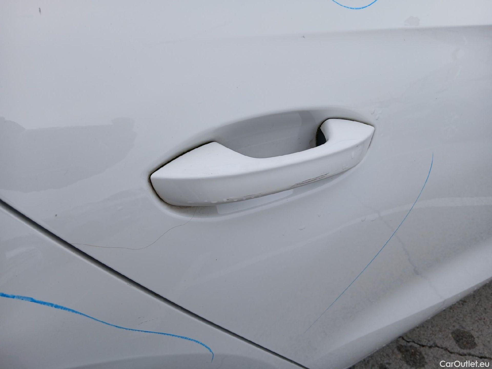  Land Rover  Discovery SEAT Nuevo León / 2020 / 5P / berlina con portón 2.0 TDI 85kW S&S Style #36