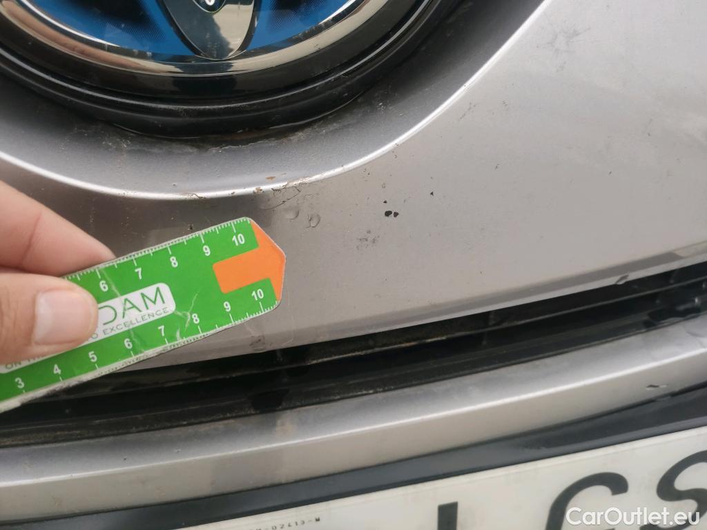  Toyota  C-HR TOYOTA  / 2016 / 5P / todoterreno 1.8 125H Advance (CX) #18