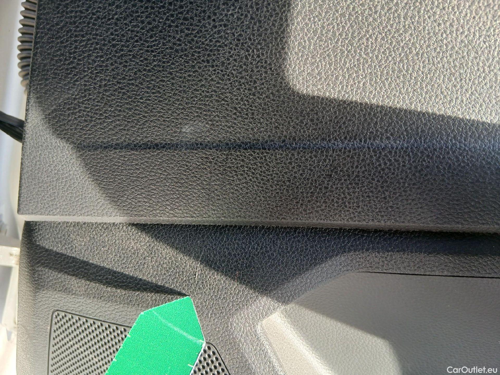  Seat  Ibiza SEAT  / 2017 / 5P / berlina con portón 1.0 MPI 59kW (80CV) Reference Plus(SP) #23