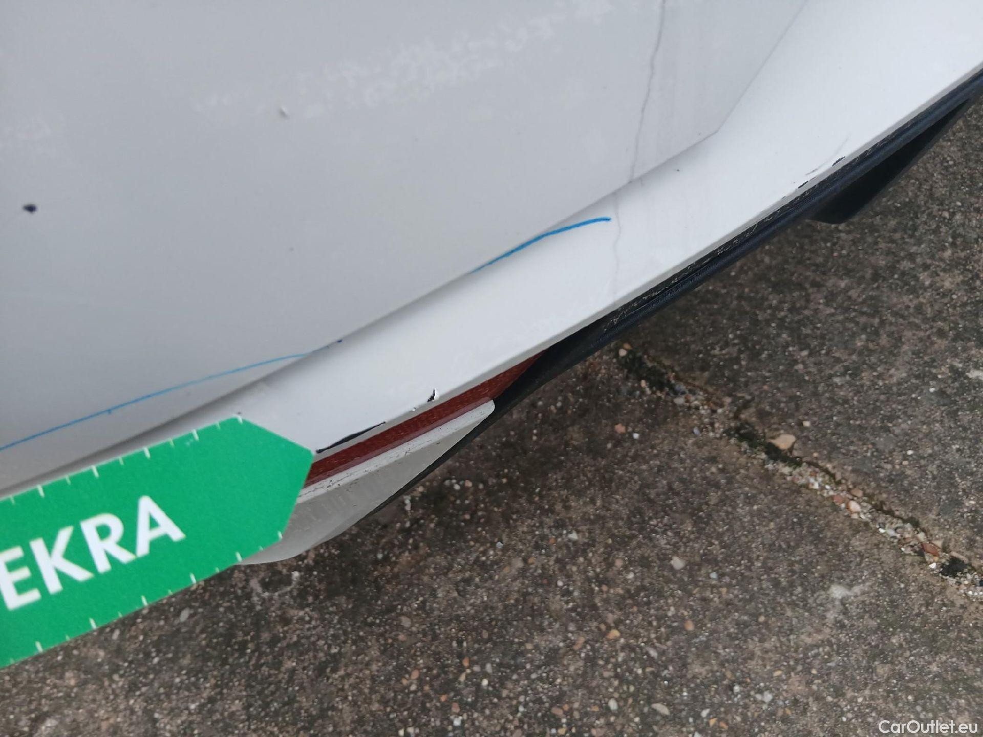  Seat  Ibiza SEAT  / 2017 / 5P / berlina con portón 1.0 MPI 59kW (80CV) Reference Plus(SP) #12