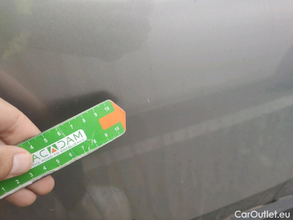  Toyota  C-HR TOYOTA  / 2016 / 5P / todoterreno 1.8 125H Advance (CX) #8