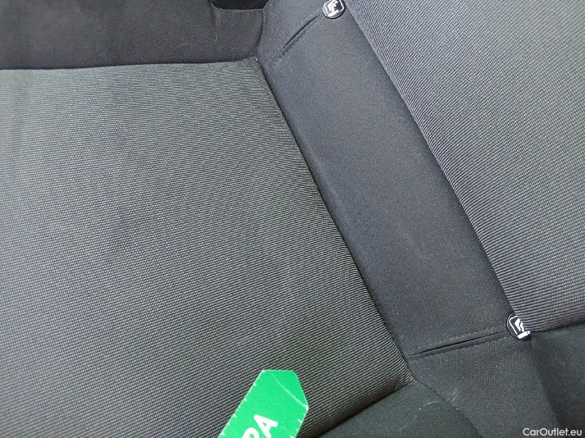  Seat  Ibiza SEAT  / 2017 / 5P / berlina con portón 1.0 MPI 59kW (80CV) Reference Plus(SP) #15