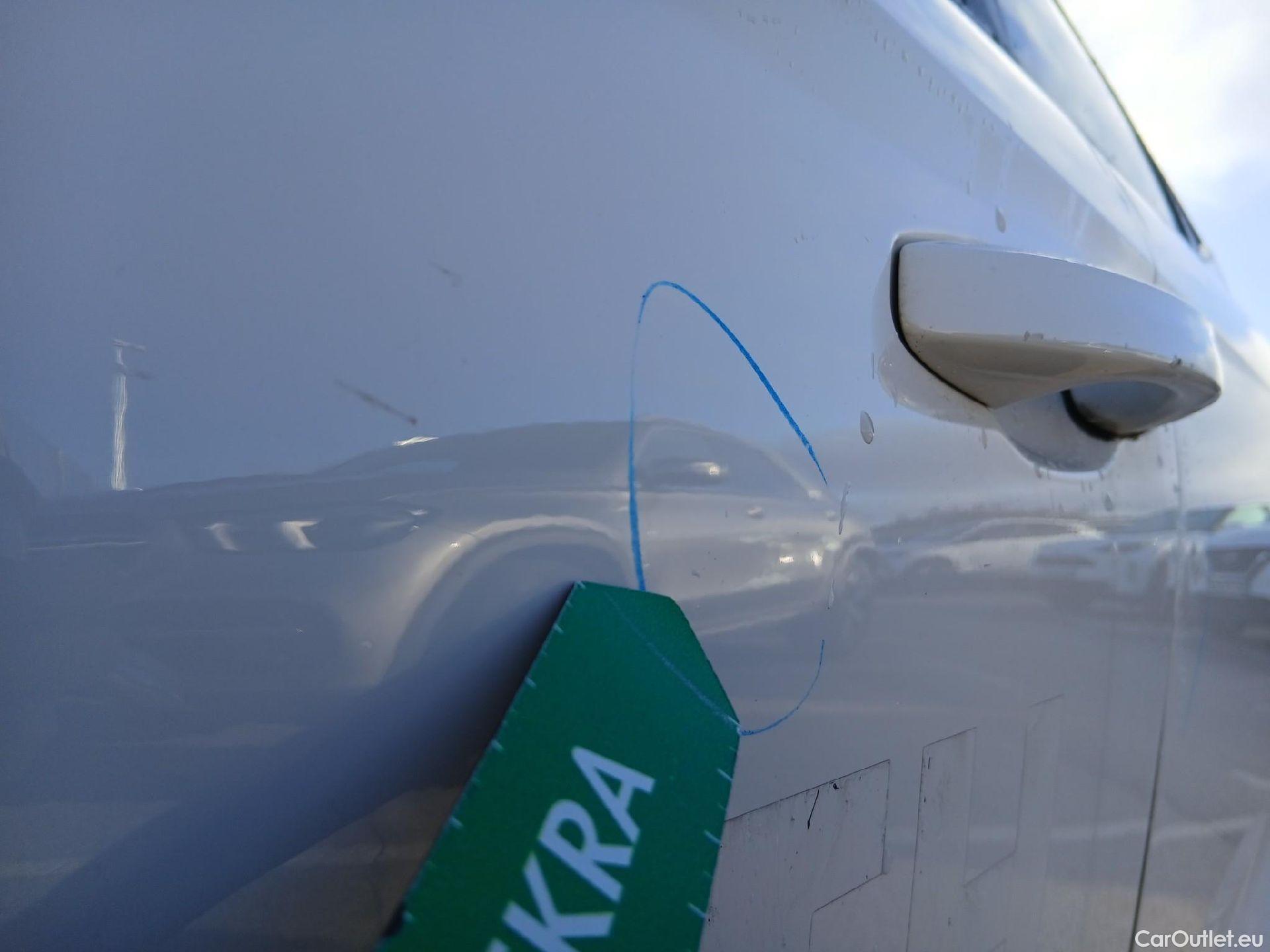  Seat  Ibiza SEAT  / 2017 / 5P / berlina con portón 1.0 MPI 59kW (80CV) Reference Plus(SP) #9