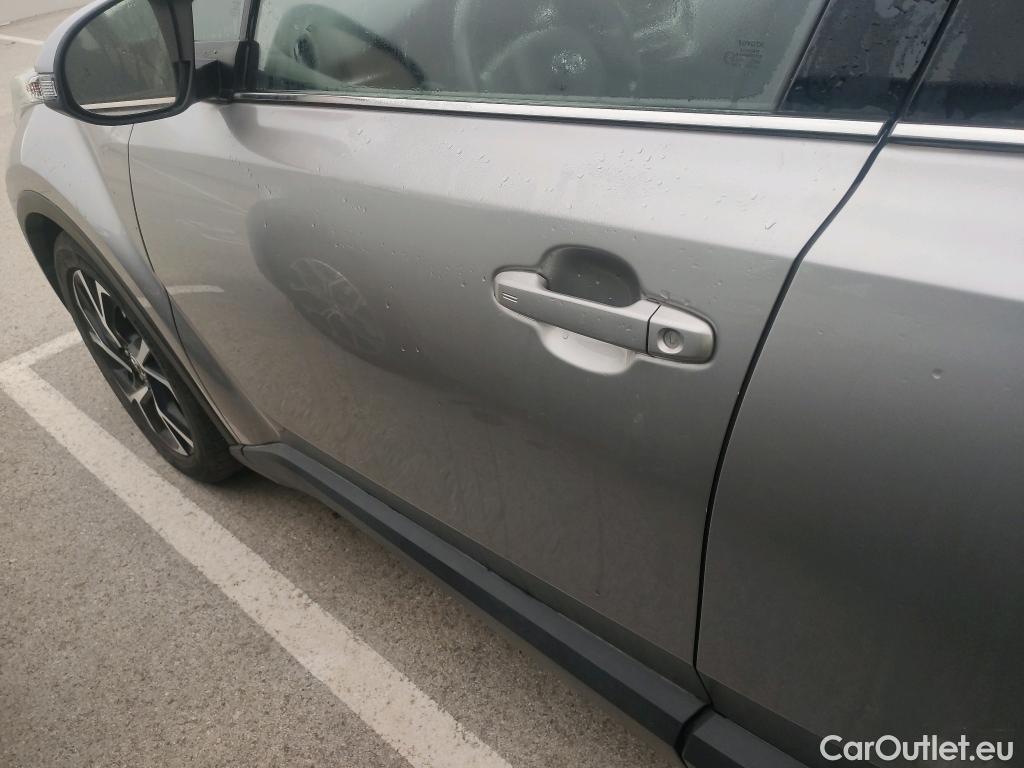  Toyota  C-HR TOYOTA  / 2016 / 5P / todoterreno 1.8 125H Advance (CX) #5