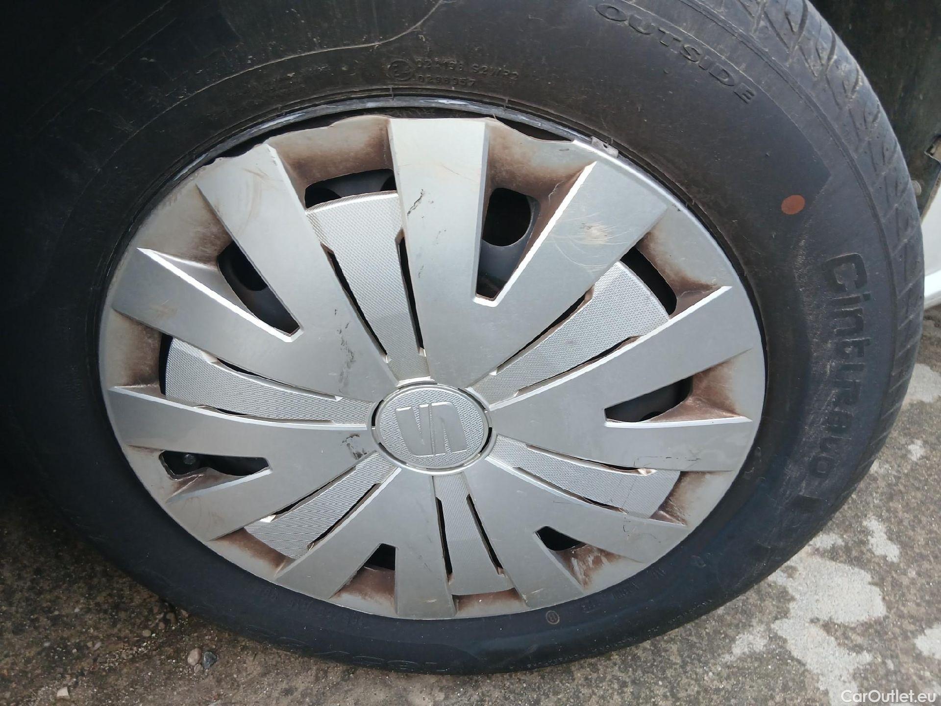  Seat  Ibiza SEAT  / 2017 / 5P / berlina con portón 1.0 MPI 59kW (80CV) Reference Plus(SP) #1