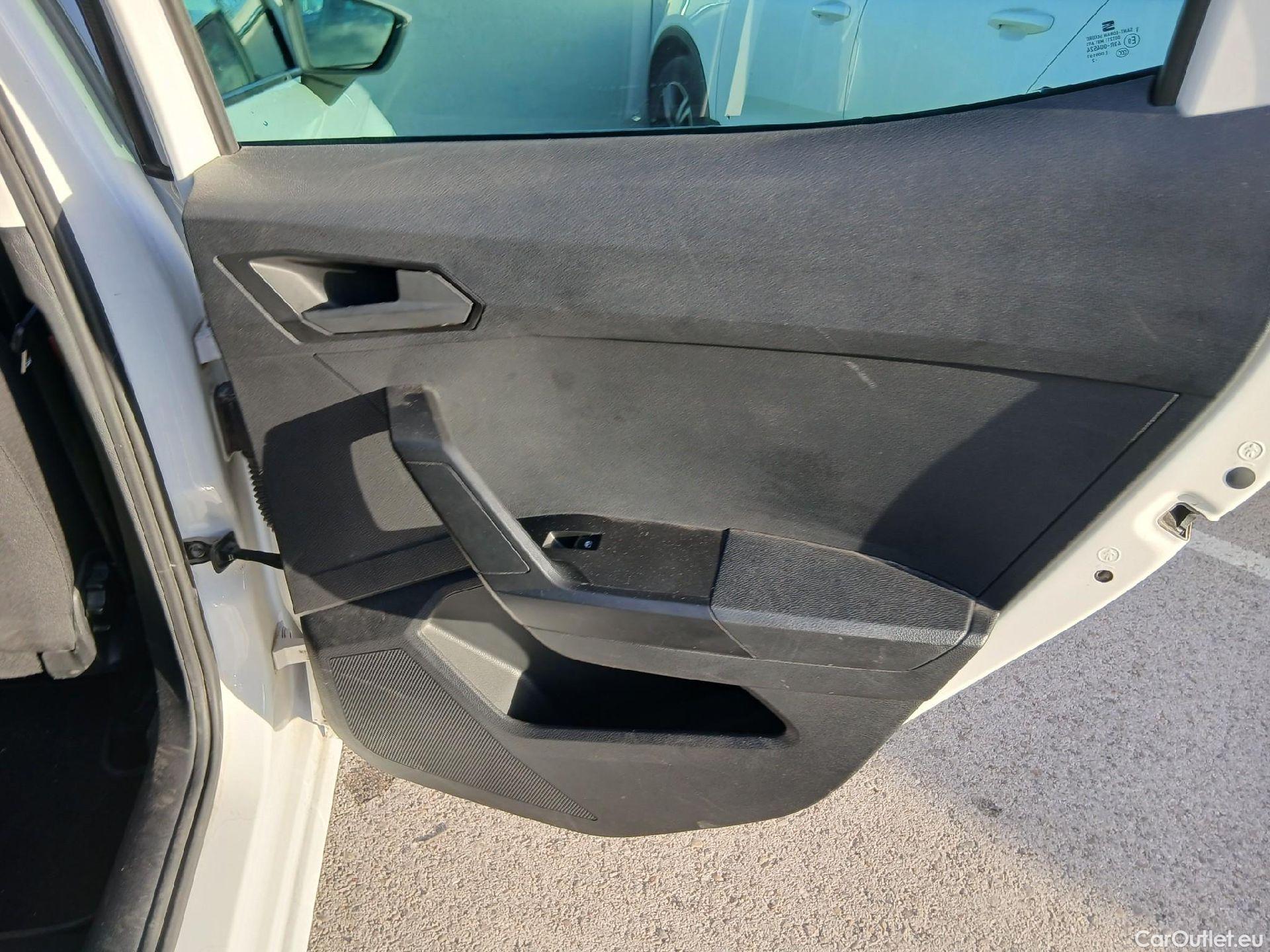  Seat  Ibiza SEAT  / 2017 / 5P / berlina con portón 1.0 MPI 59kW (80CV) Reference Plus(SP) #24