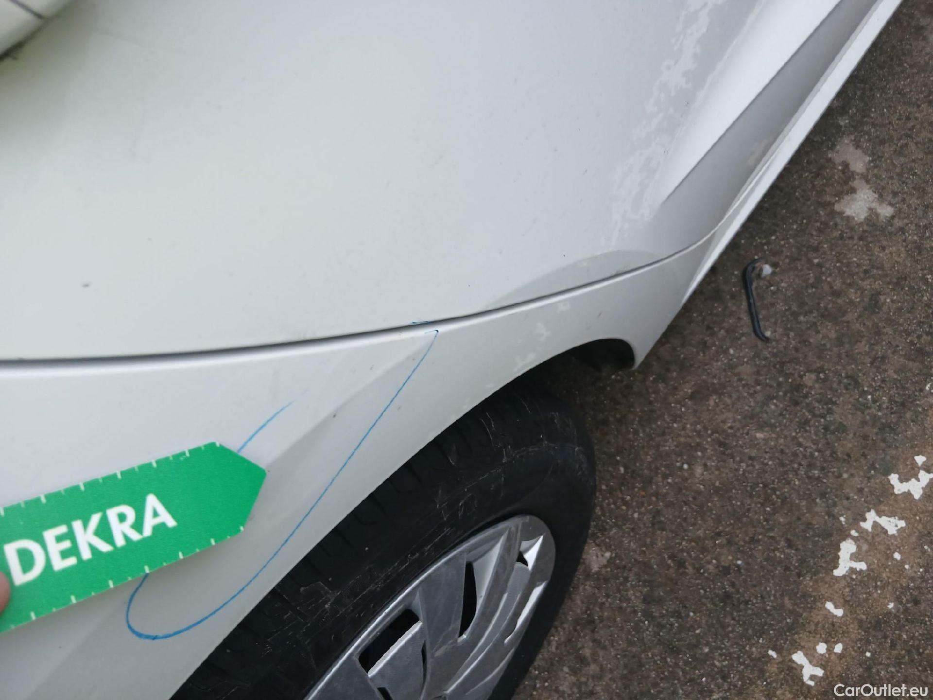  Seat  Ibiza SEAT  / 2017 / 5P / berlina con portón 1.0 MPI 59kW (80CV) Reference Plus(SP) #14