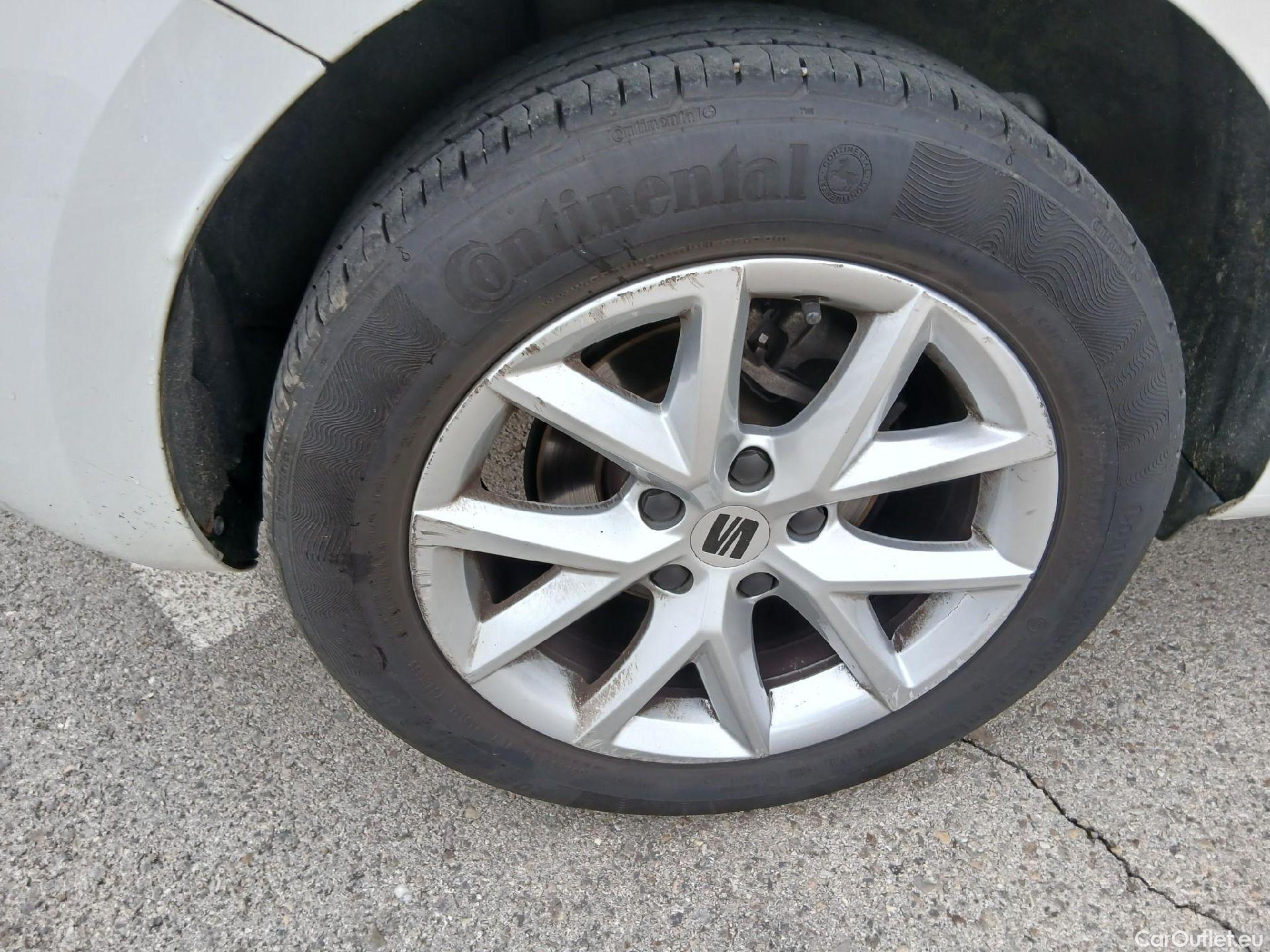  Land Rover  Discovery SEAT Nuevo León / 2020 / 5P / berlina con portón 2.0 TDI 85kW S&S Style #32