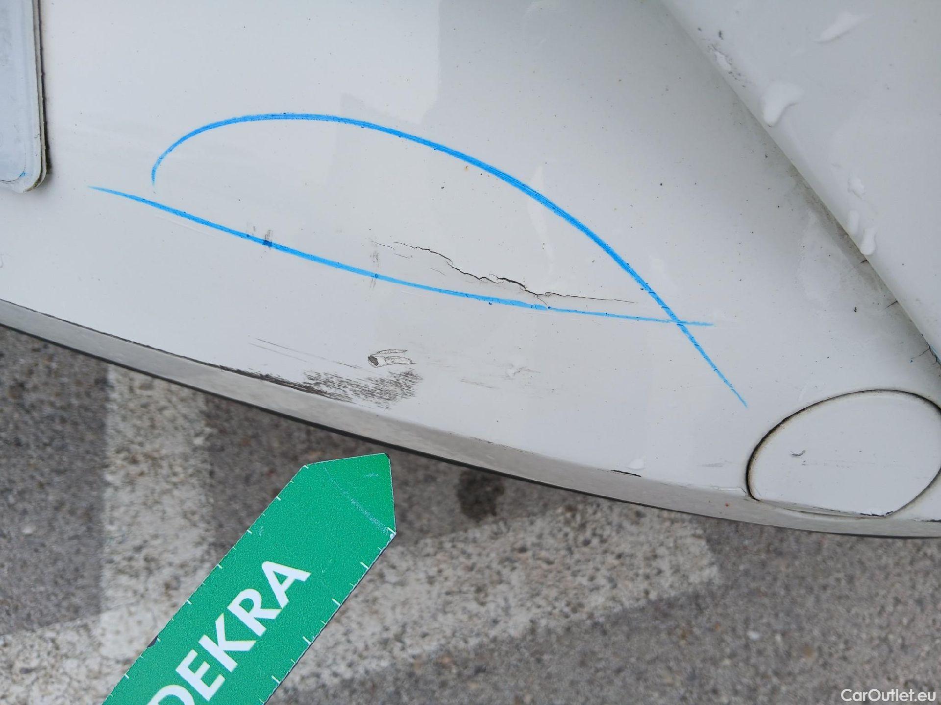  Land Rover  Discovery SEAT Nuevo León / 2020 / 5P / berlina con portón 2.0 TDI 85kW S&S Style #25