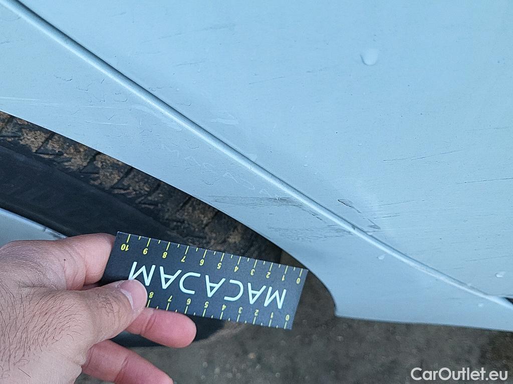  Renault  Clio RENAULT  / 2019 / 5P / berlina con portón Life SCe 49 kW (67CV) #8